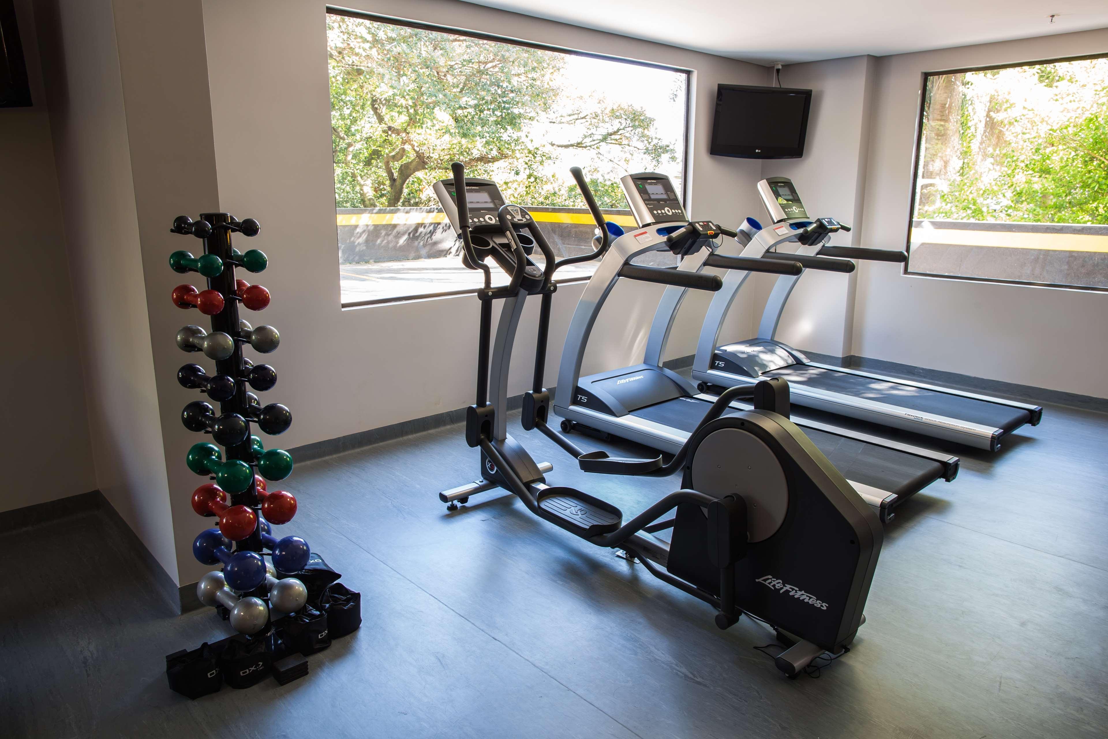 Art Hotel Transamerica Collection Порту-Алегрі Екстер'єр фото A gym at the University of the West of England