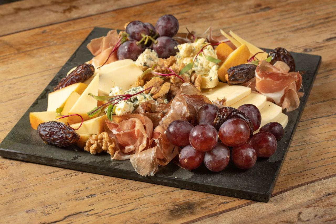Art Hotel Transamerica Collection Порту-Алегрі Екстер'єр фото A cheese platter